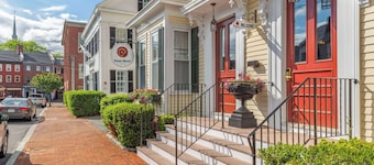 Essex Street Inn & Suites, Ascend Hotel Collection