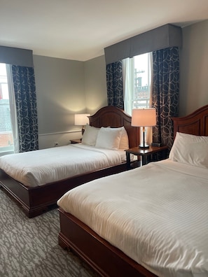 客房, 2 張標準雙人床, 非吸煙房 | 獨特裝潢、布置獨特、熨斗/熨衣板、無線上網