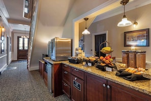 Breakfast area