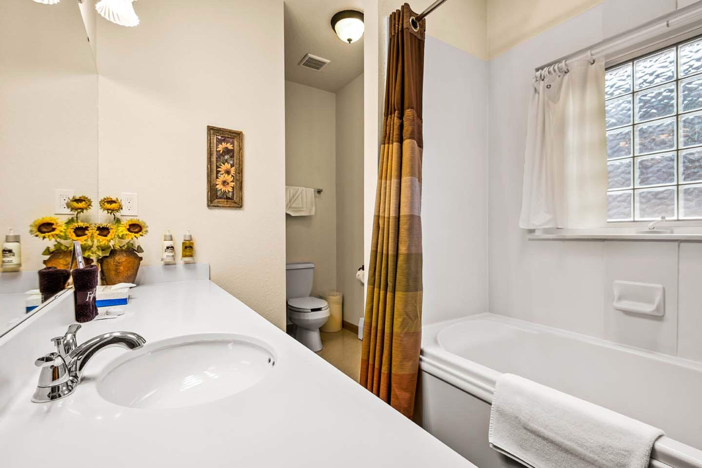 1 bedroom, in-room safe, individually decorated, individually furnished