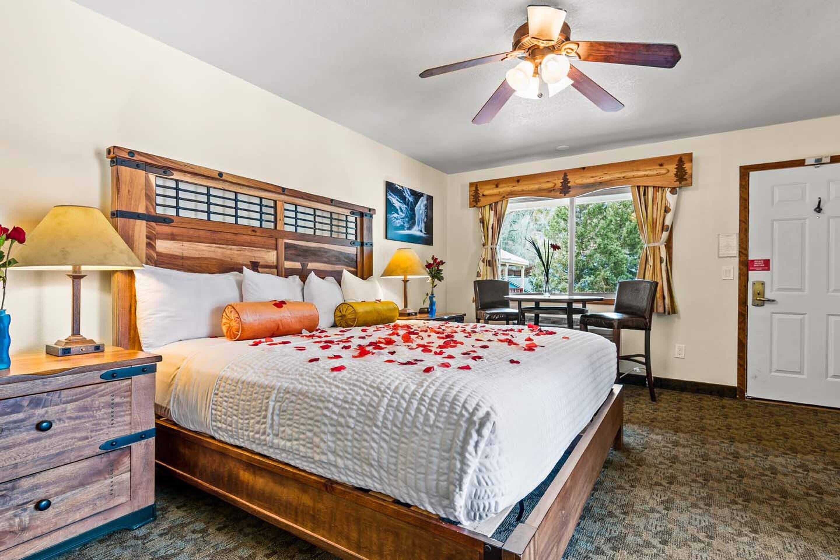 Öryggishólf í herbergi, sérhannaðar innréttingar, sérvalin húsgögn