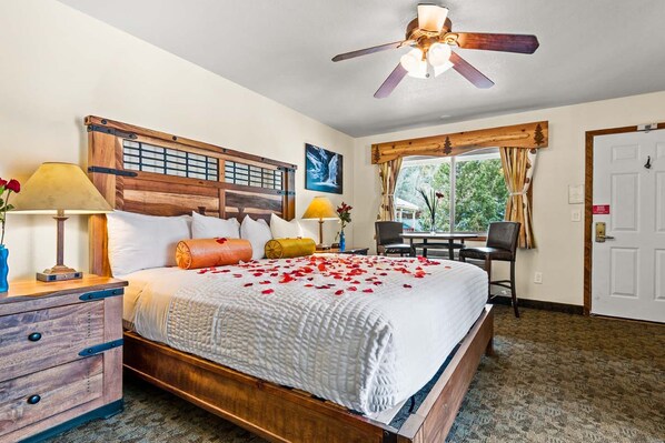 In-room safe, individually decorated, individually furnished - Box Canyon Lodge And Hot Springs (Ouray)