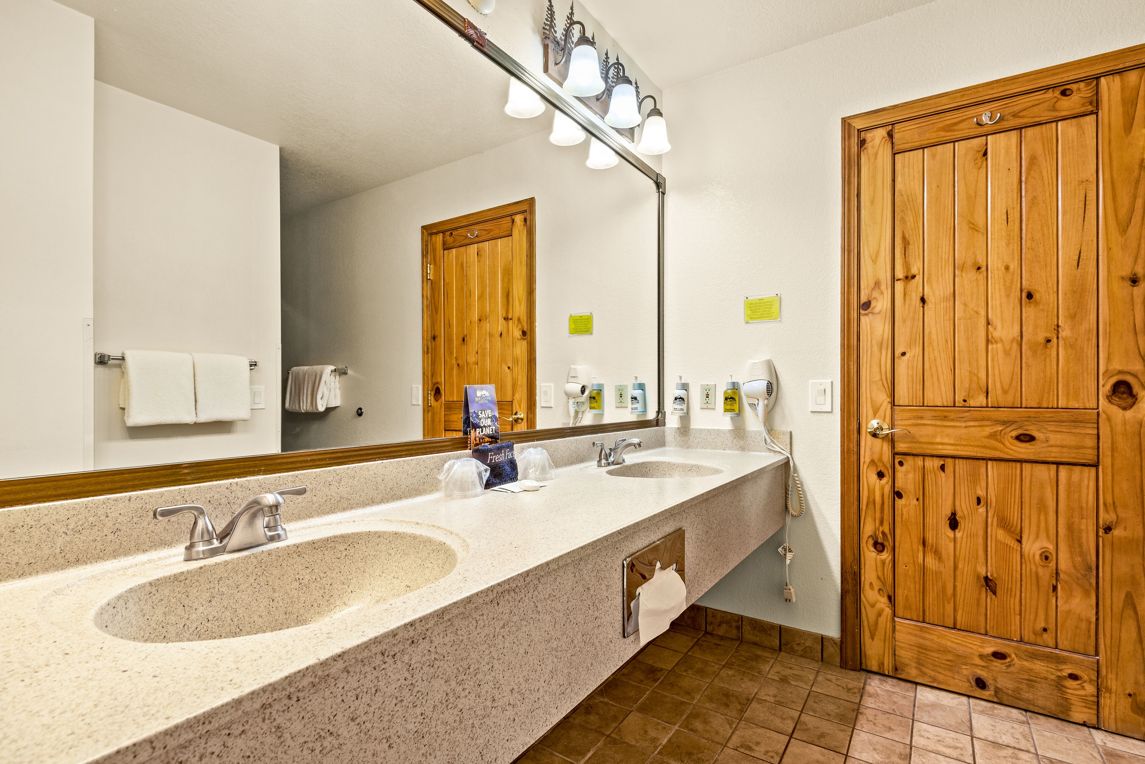 combined shower/bathtub, hair dryer, bathrobes, towels