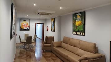 Televisión LED 22 pulgadas con canales de televisión digitales