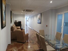 Televisión LED de 22 pulgadas con canales digitales, una televisión