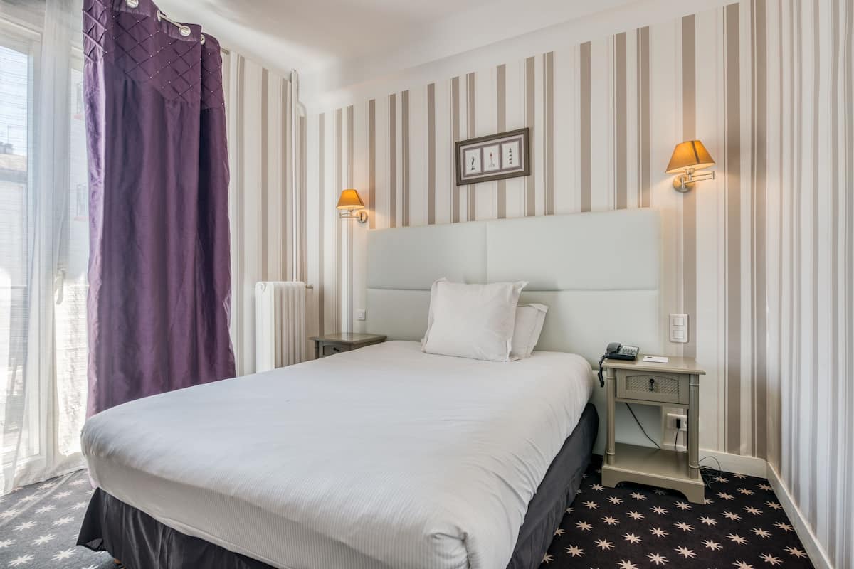 minibar, in-room safe, desk, soundproofing