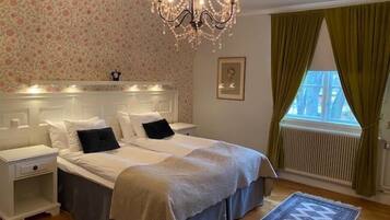 Superior Double Room, 1 Katil Ratu (Queen) | Dihias secara berasingan, seterika/papan seterika, Wi-fi percuma