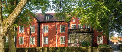 Façana frontal de l'allotjament