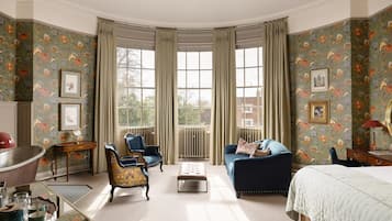 Honeymoon-Suite, 1 King-Bett | Allergikerbettwaren, individuell dekoriert, individuell eingerichtet