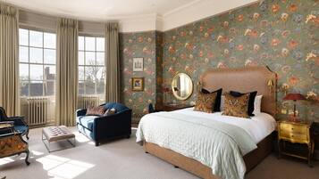 Honeymoon Suite, 1 King Bed | Hypo-allergenic bedding, individually decorated, individually furnished