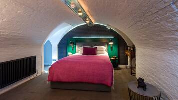 Superior Double Room | Hypo-allergenic bedding, individually decorated, individually furnished