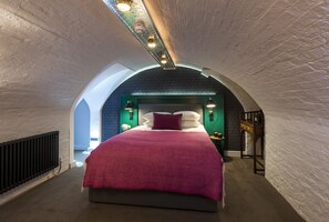 Superior Double Room | Hypo-allergenic bedding, individually decorated, individually furnished