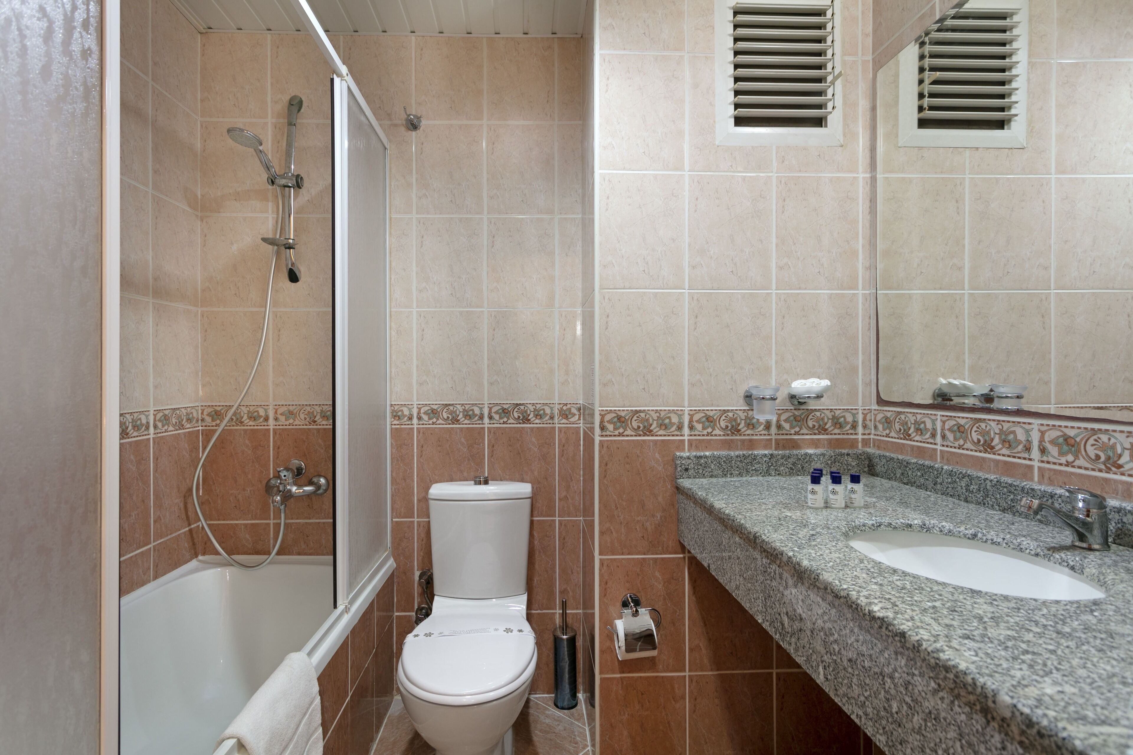 Photo - Lara Dinc Hotel