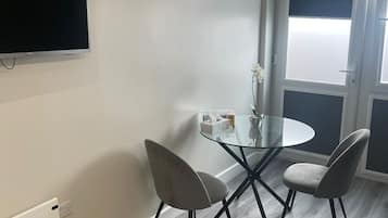 Standard Triple Room | Free minibar, in-room safe, free WiFi, bed sheets