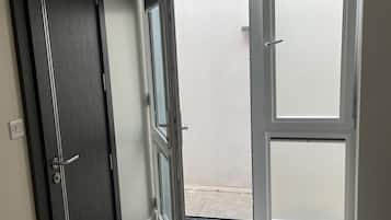 Classic Triple Room | Free minibar, in-room safe, free WiFi, bed sheets