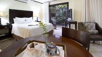 Literie de qualité supérieure, coffres-forts dans les chambres, bureau