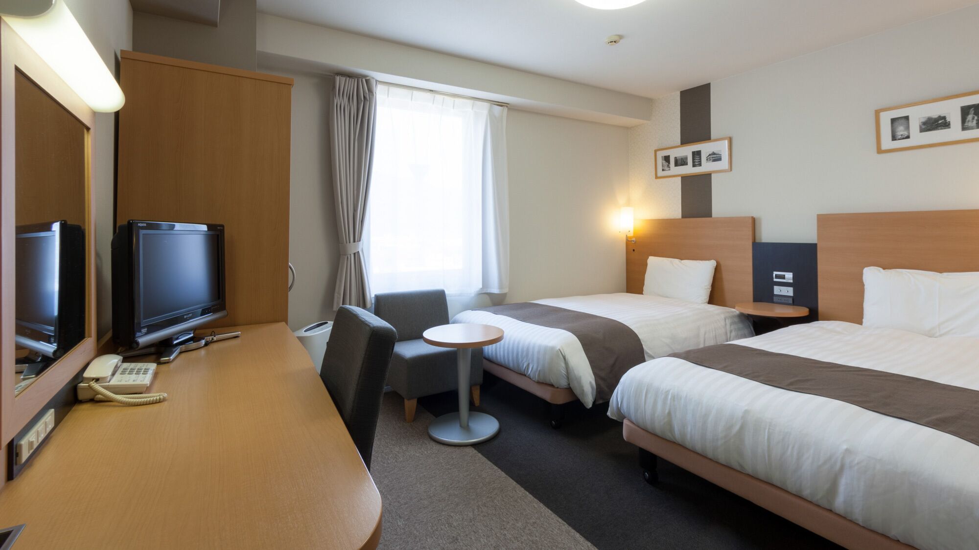 Desk, soundproofing, iron/ironing board, free WiFi