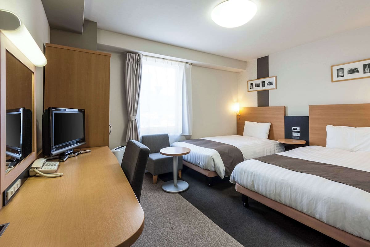standard twin room, non smoking | desk, soundproofing, iron/ironing board, free wifi