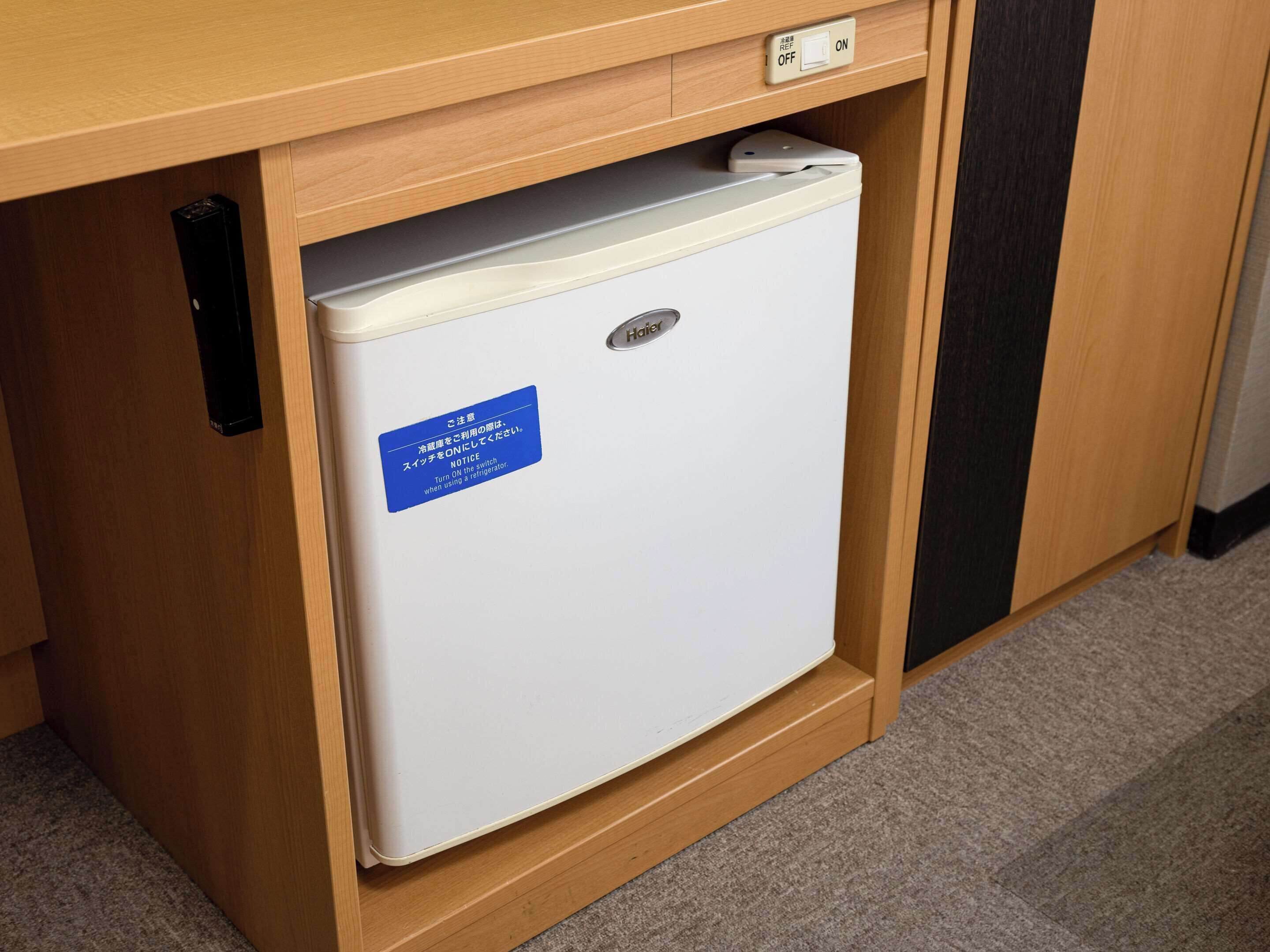 desk, soundproofing, iron/ironing board, free wifi