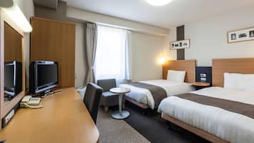 Standard Twin Room, Non Smoking | Desk, soundproofing, iron/ironing board, free WiFi