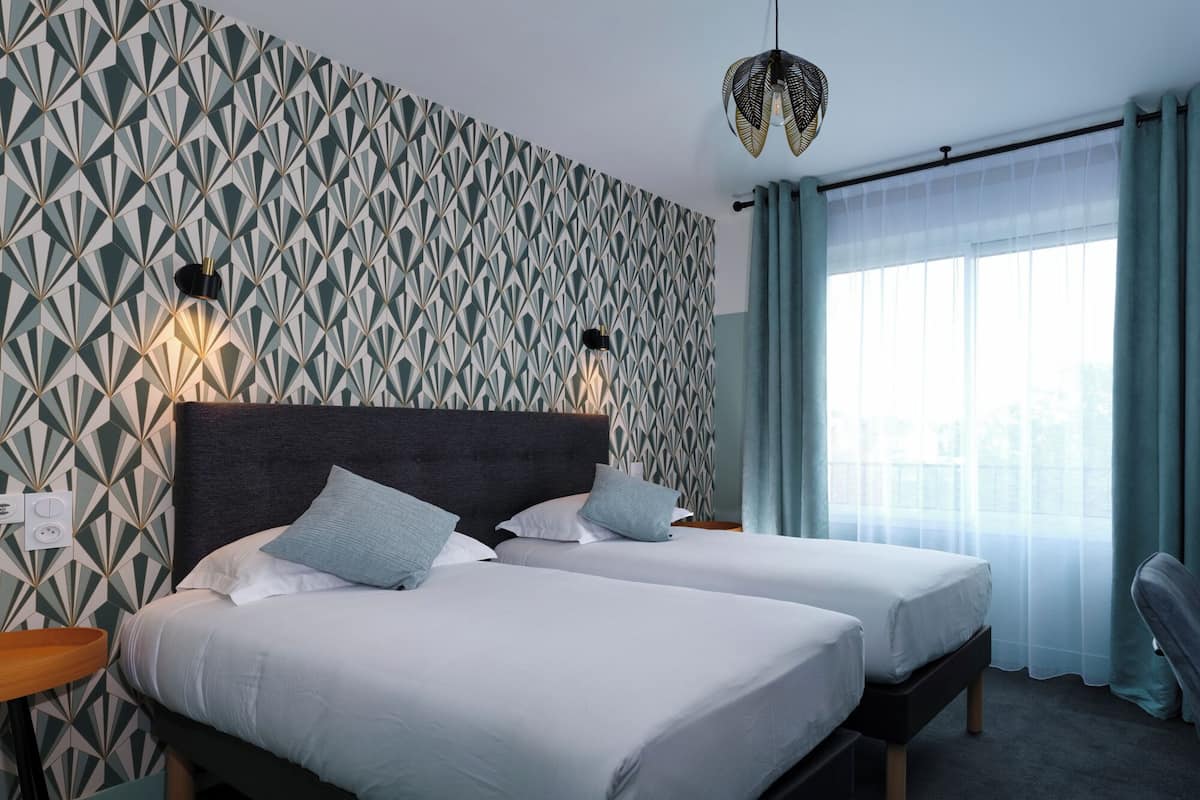 1 bedroom, premium bedding, desk, iron/ironing board