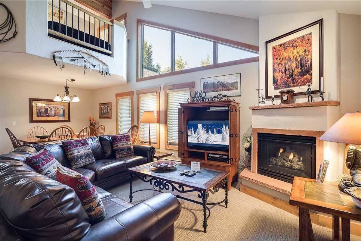 Townhouse, flere senger (Saddle Creek SC710) | Sitteområde i lobbyen