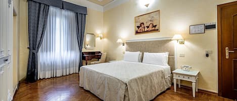 Hypo-allergenic bedding, in-room safe, desk, laptop workspace