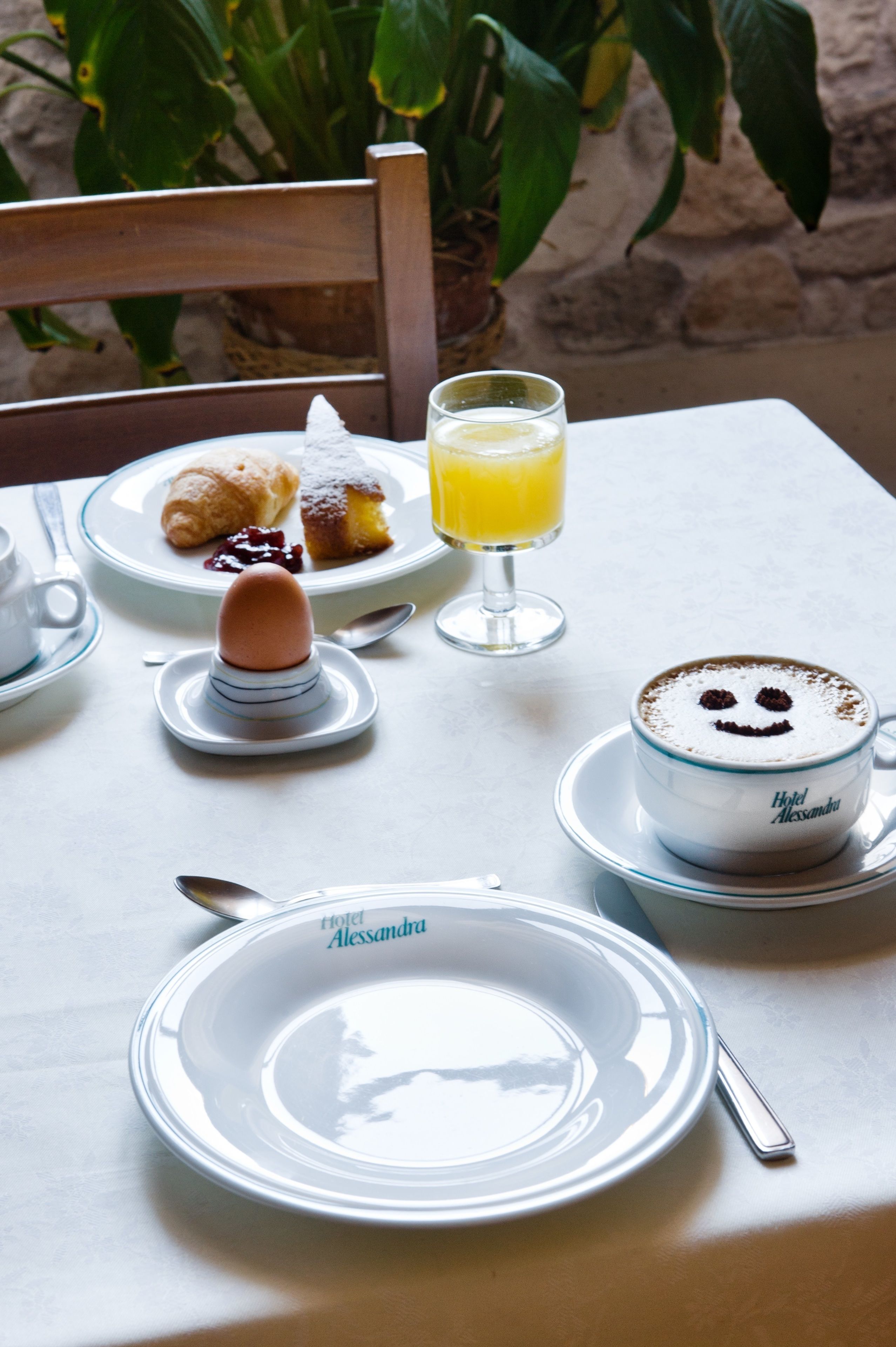 每日供应欧陆式早餐（每人 EUR 13）