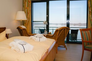 Chambre Double Standard, vue lac, en bord de lac