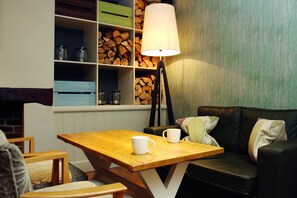 Dinner served - Lodge at Bristol (Bristol)