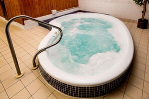 Bain à remous intérieur