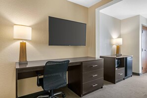 Suite, 1 King Bed, Non Smoking - Sleep Inn & Suites Port Charlotte - Punta Gorda (Port Charlotte)