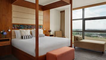 Junior Double Room | In-room safe, desk, soundproofing, iron/ironing board