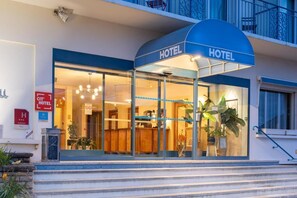 Exterior - CITHOTEL LOGIS DE BROU (Bourg-en-Bresse)