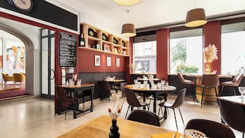 Breakfast, lunch, dinner served; French cuisine