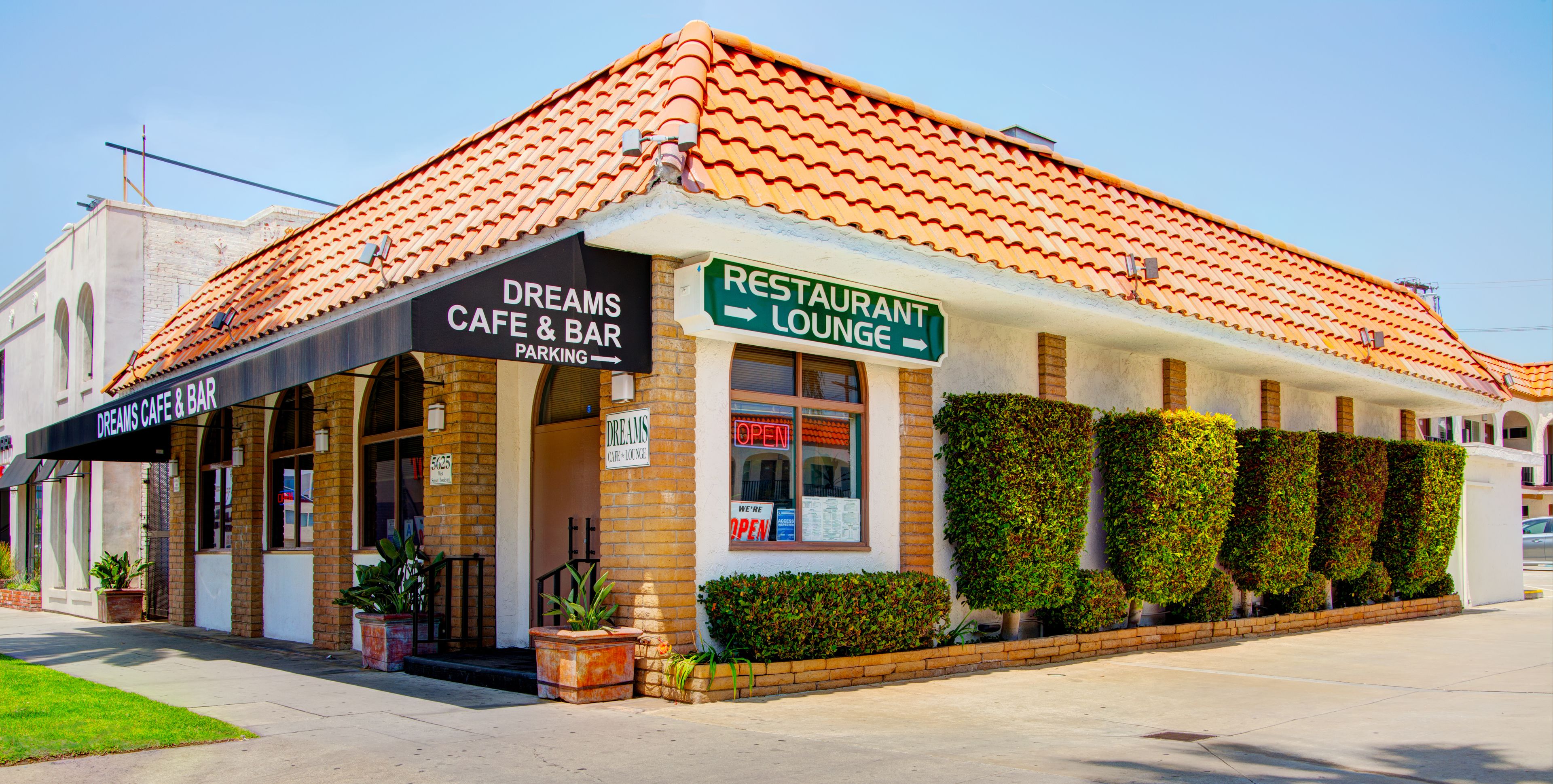 Mặt tiền nơi lưu trú