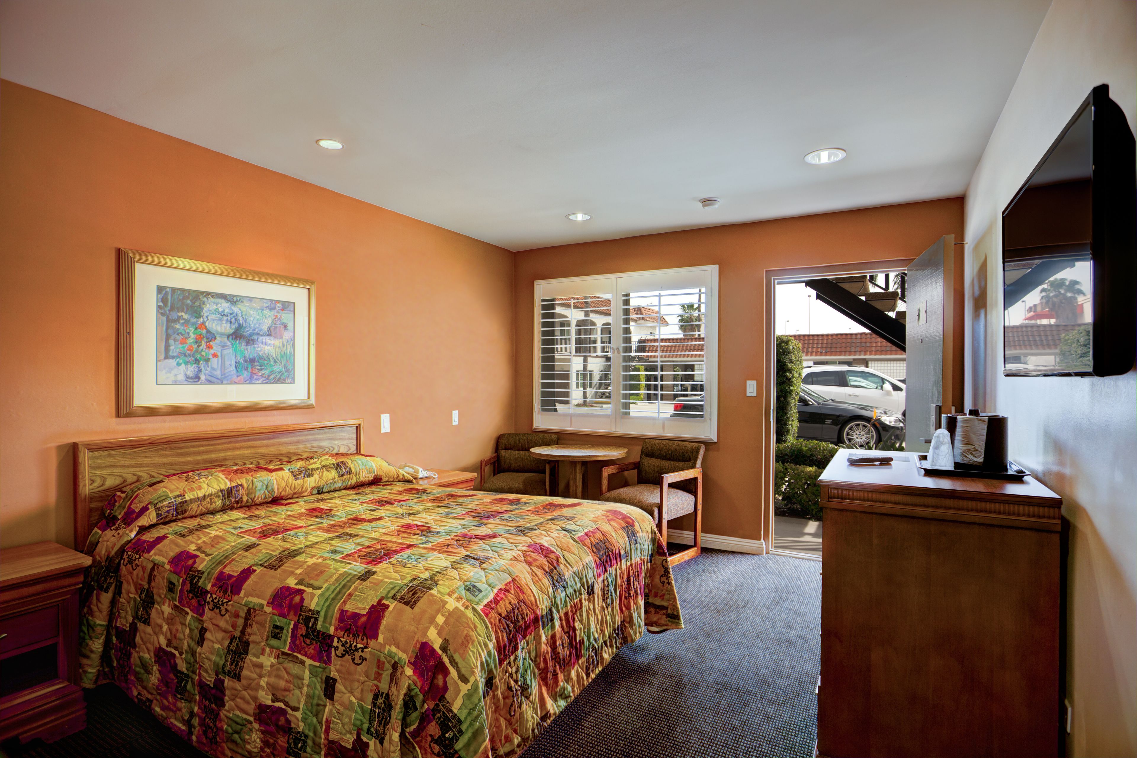 standard room, 1 queen bed | 1 bedroom, iron/ironing board, free wifi, bed sheets