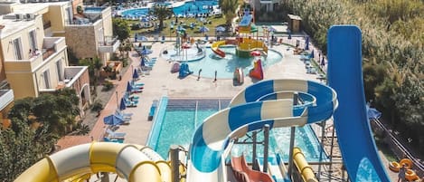 3 utendørsbassenger