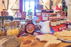 Desayuno continental todos los días (con cargo)