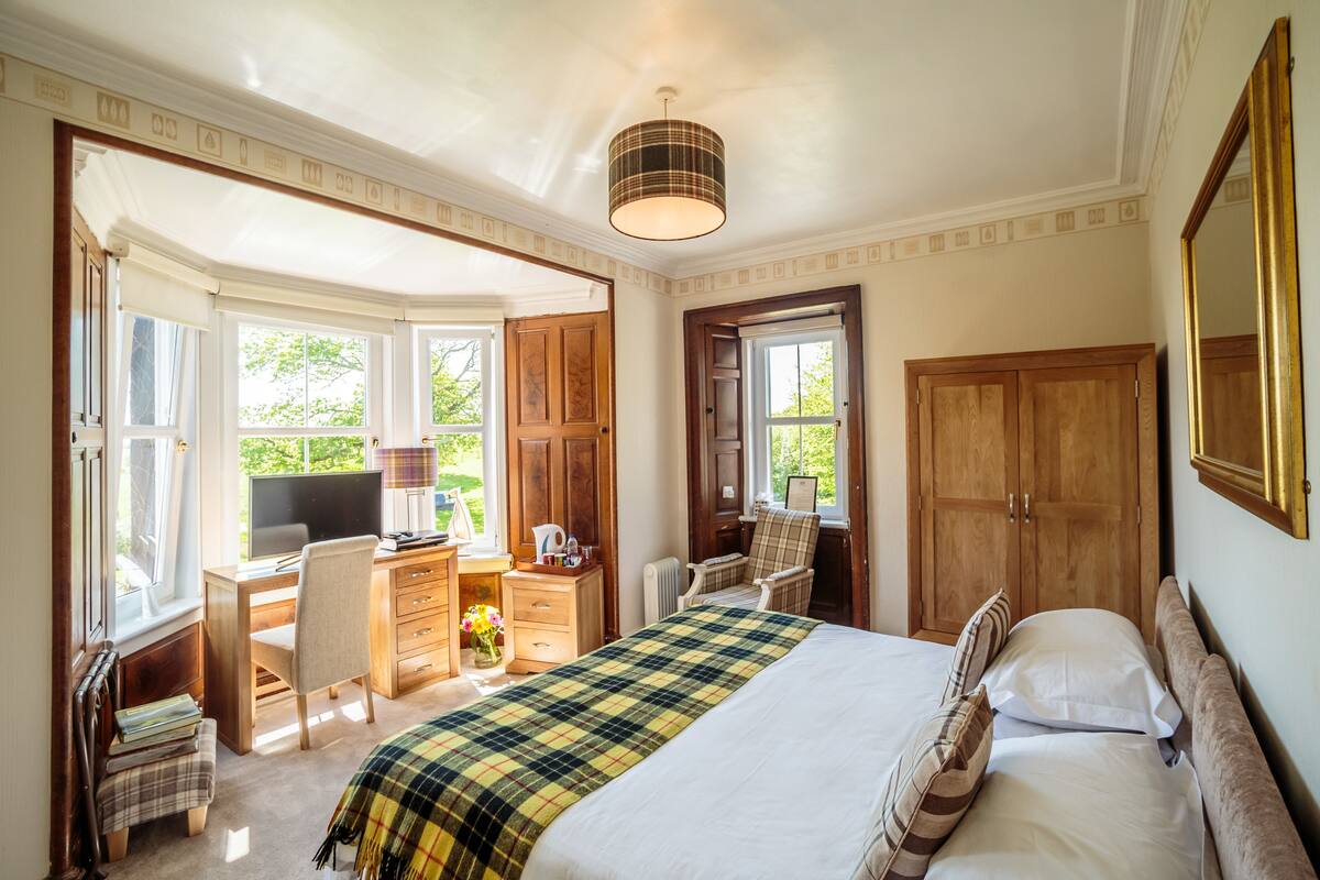 deluxe double room, 1 double bed | select comfort beds, individually decorated, desk, iron/ironing board
