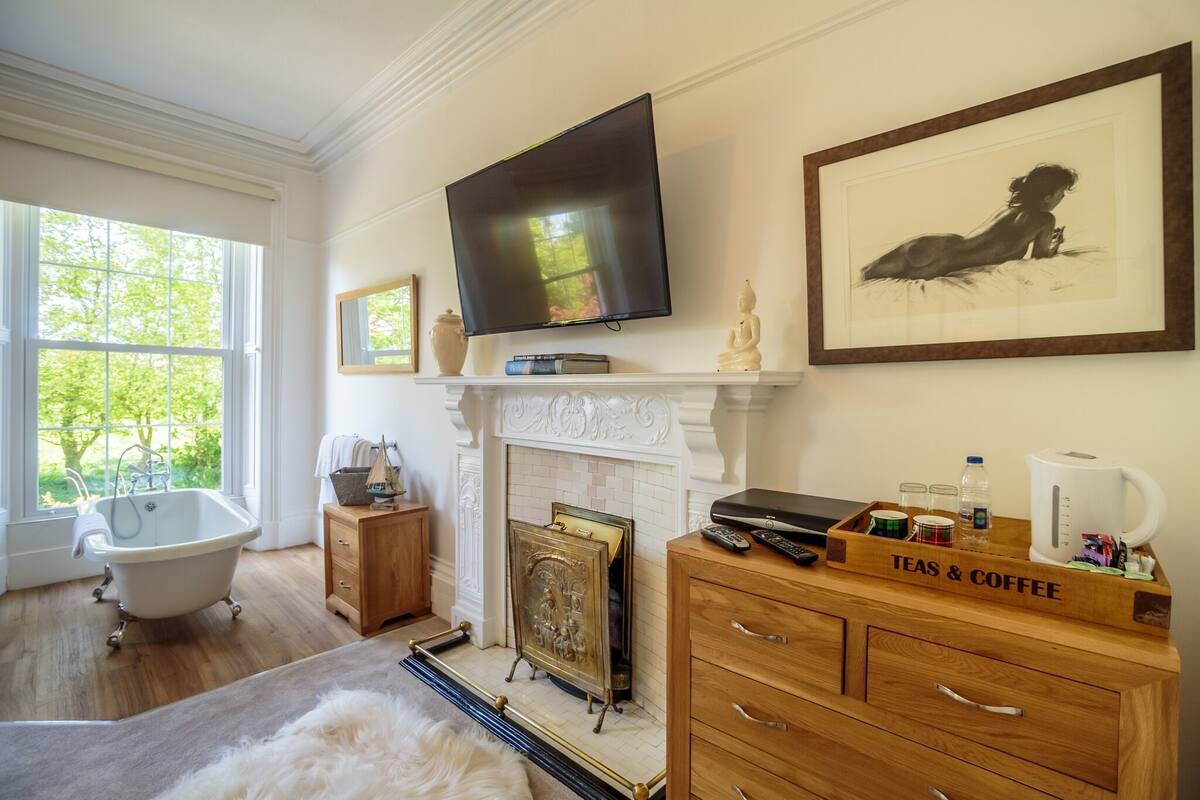 romantic double room | select comfort beds, individually decorated, desk, iron/ironing board