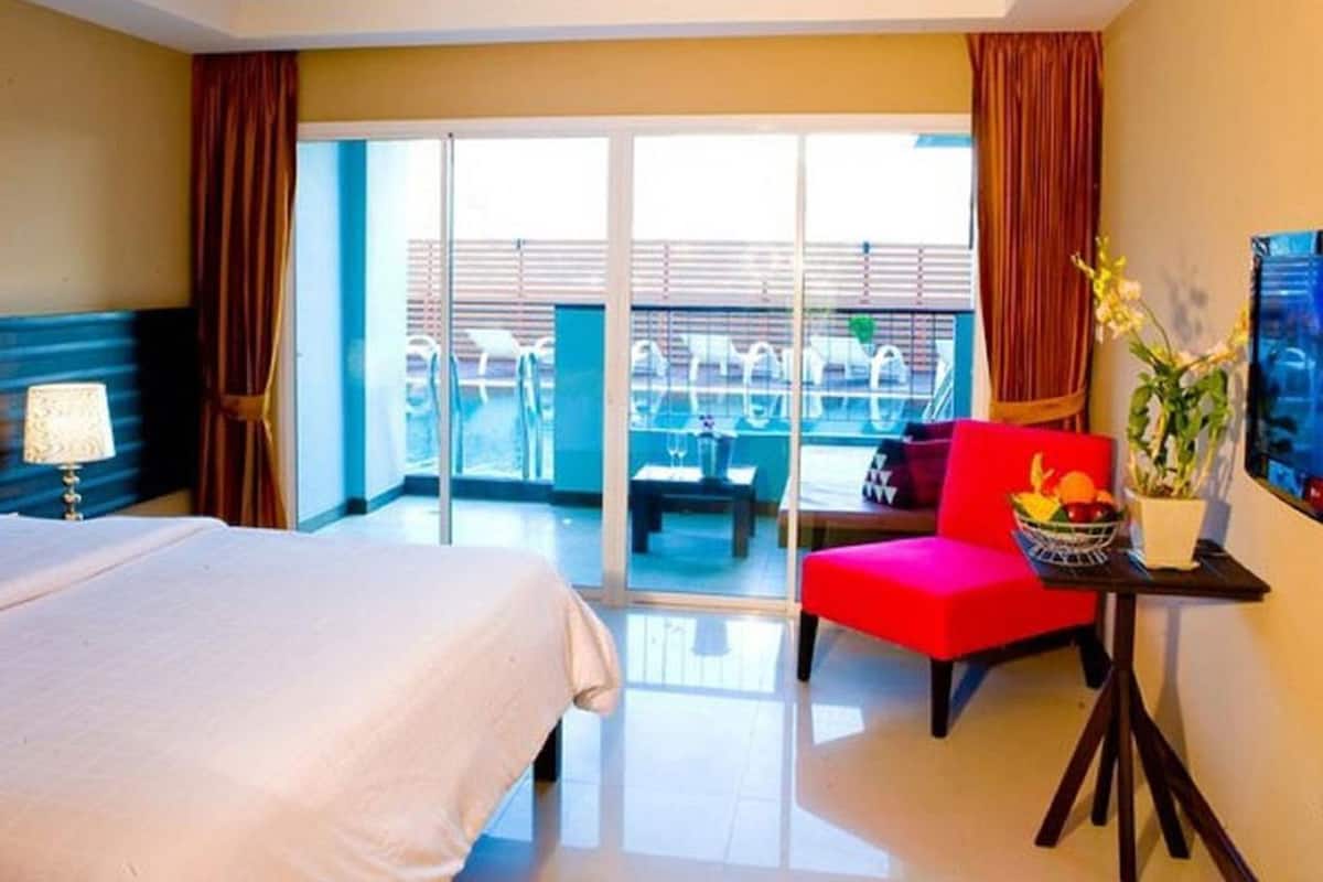 Minibar, in-room safe, cots/infant beds, rollaway beds