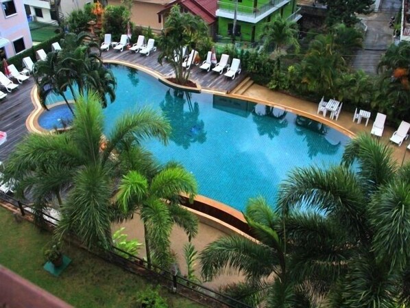 Indoor pool, 2 outdoor pools, pool umbrellas