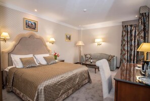 Couette en duvet d'oie, minibar, coffres-forts dans les chambres