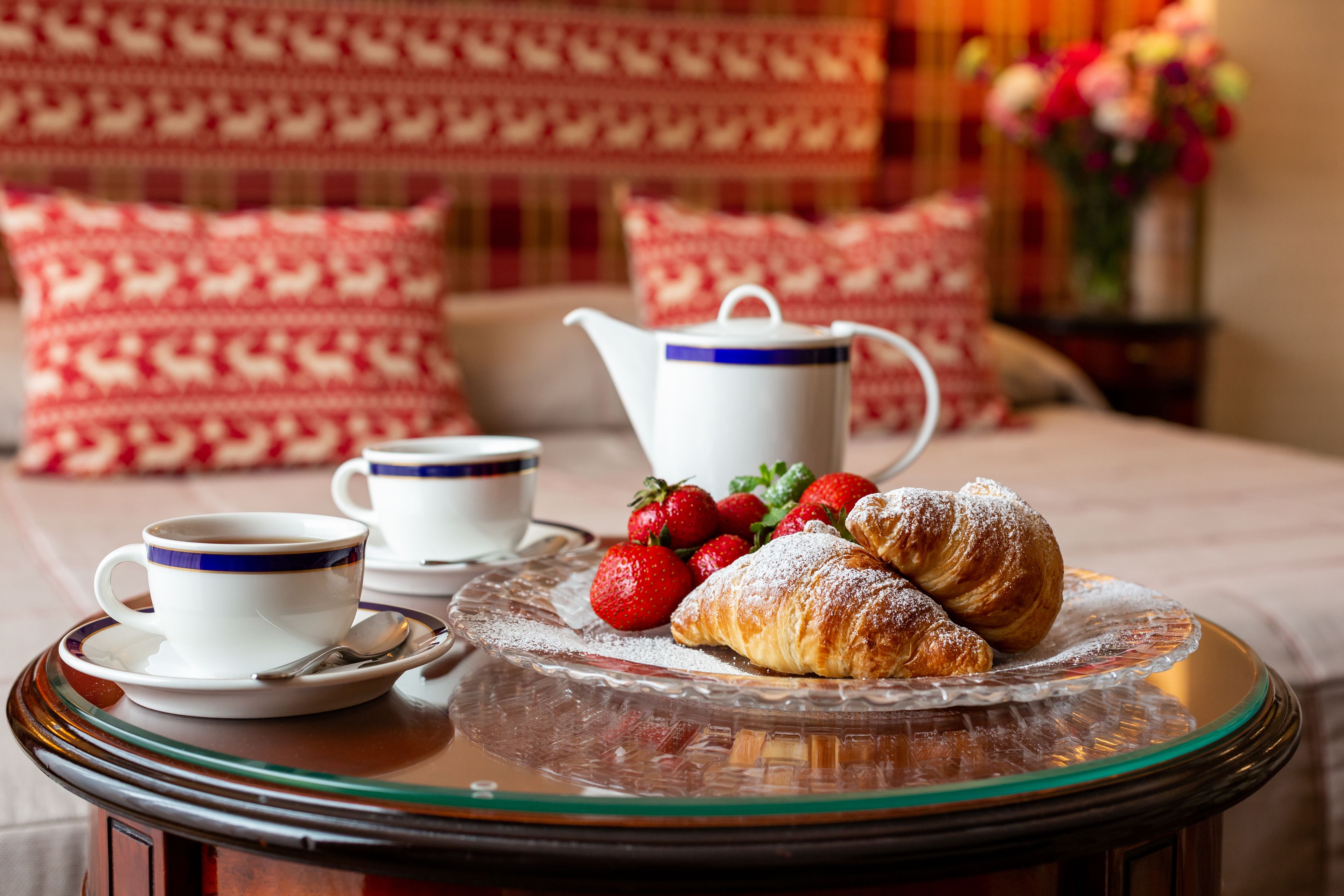 Desayuno buffet (UAH 450 por persona) 