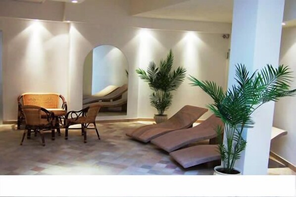 Sauna, hot tub, Turkish bath/hammam, massages