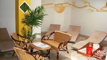 Sauna seca, banheira de hidromassagem, banho turco/hammam, massagens