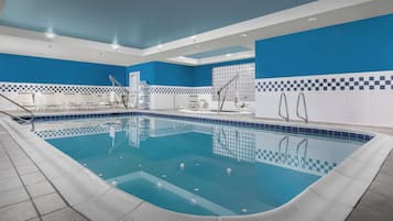 Indoor pool, pool loungers