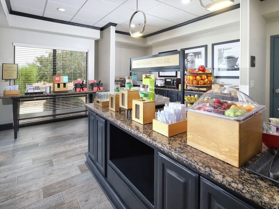 Petit déjeuner buffet compris tous les jours