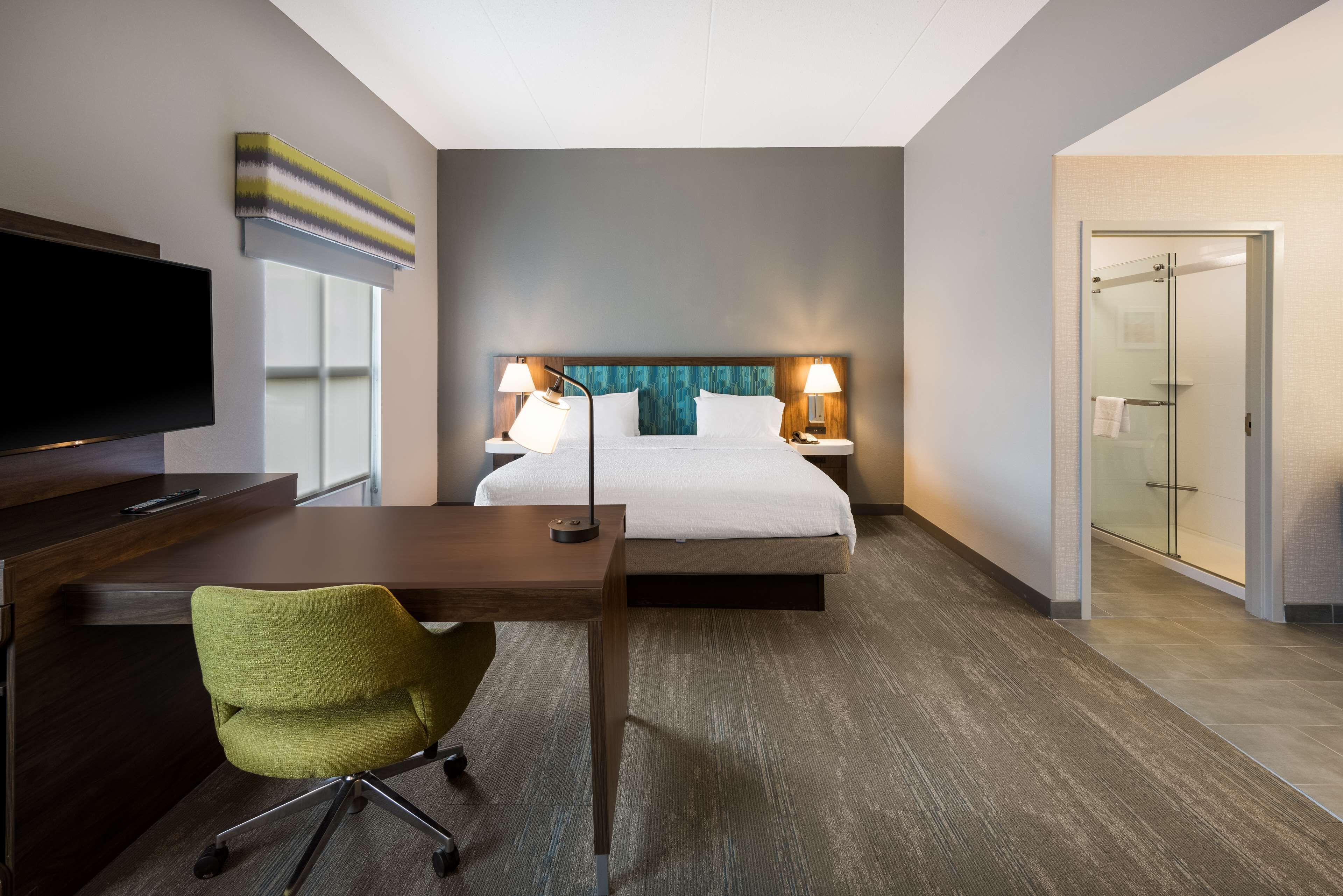 studio suite, 1 king bed, non smoking | in-room safe, desk, iron/ironing board, free cots/infant beds